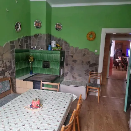 Chalet Javorina *